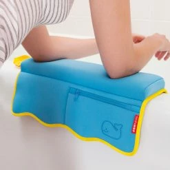 Hot Sale ✨ Skip Hop Moby Bathtub Elbow Rest 💯